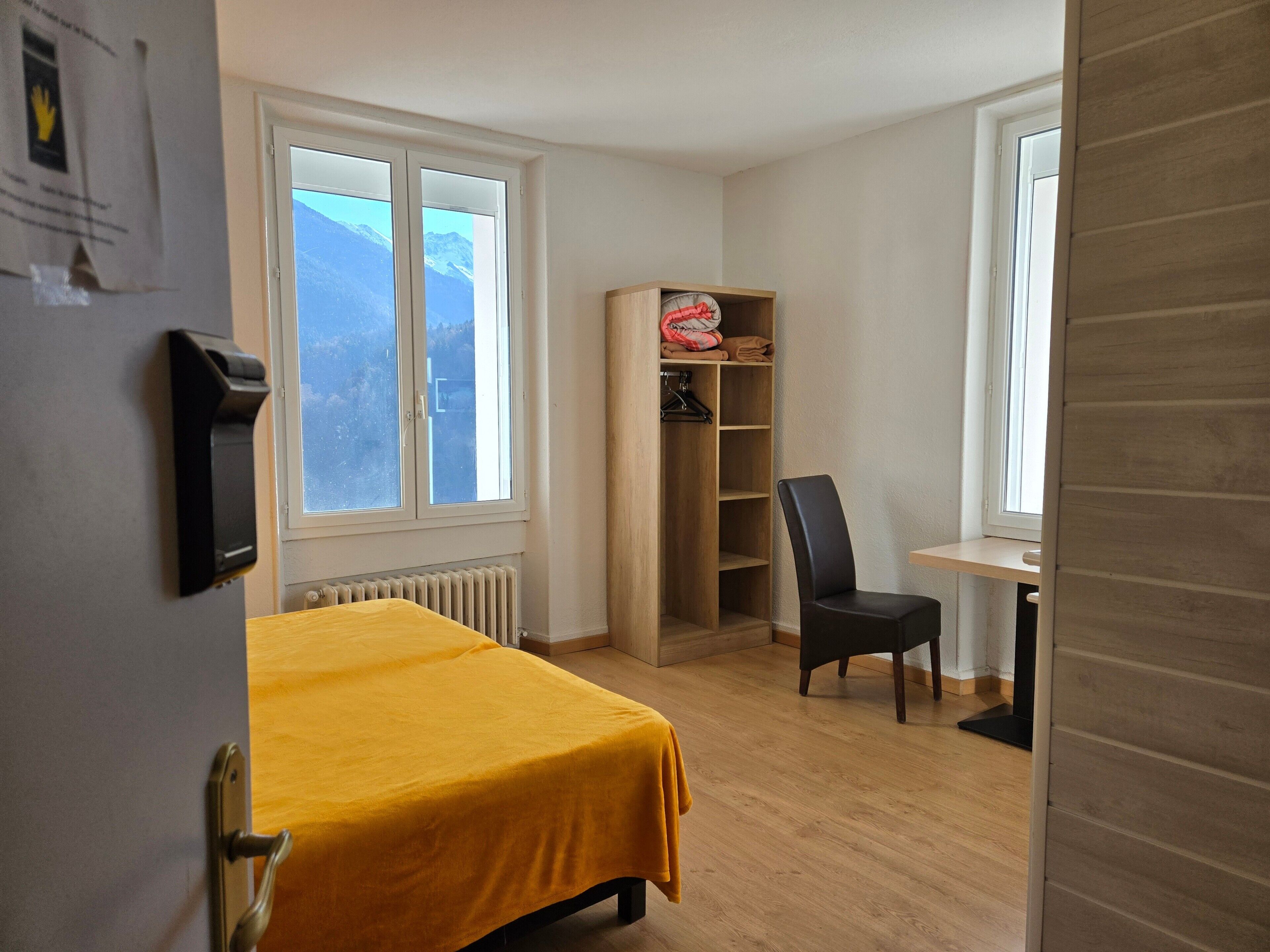 32 bedrooms, WiFi, bed sheets, wheelchair access