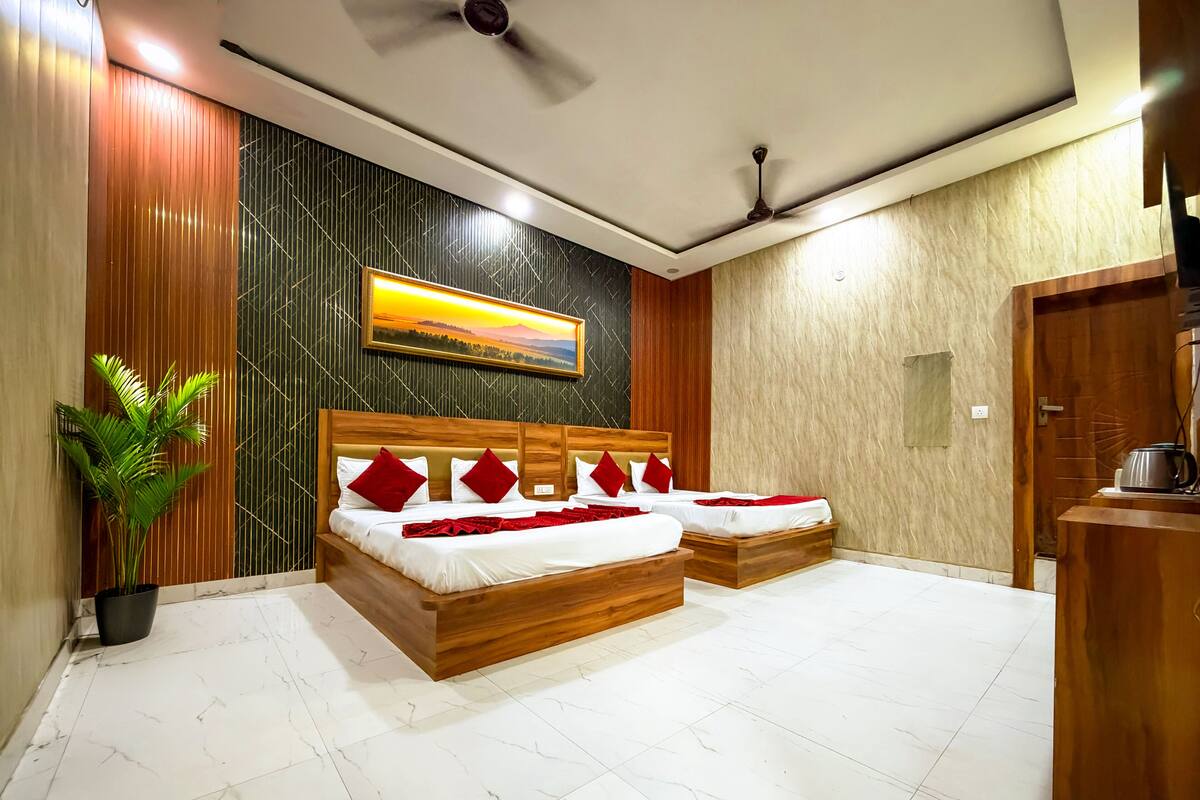 Family Room | Free WiFi