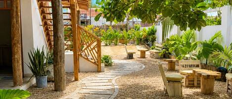 Habitación Deluxe doble, balcón, vistas al jardín | Jardines del alojamiento