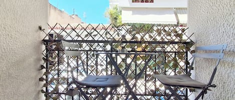 Apartment | Outdoor dining