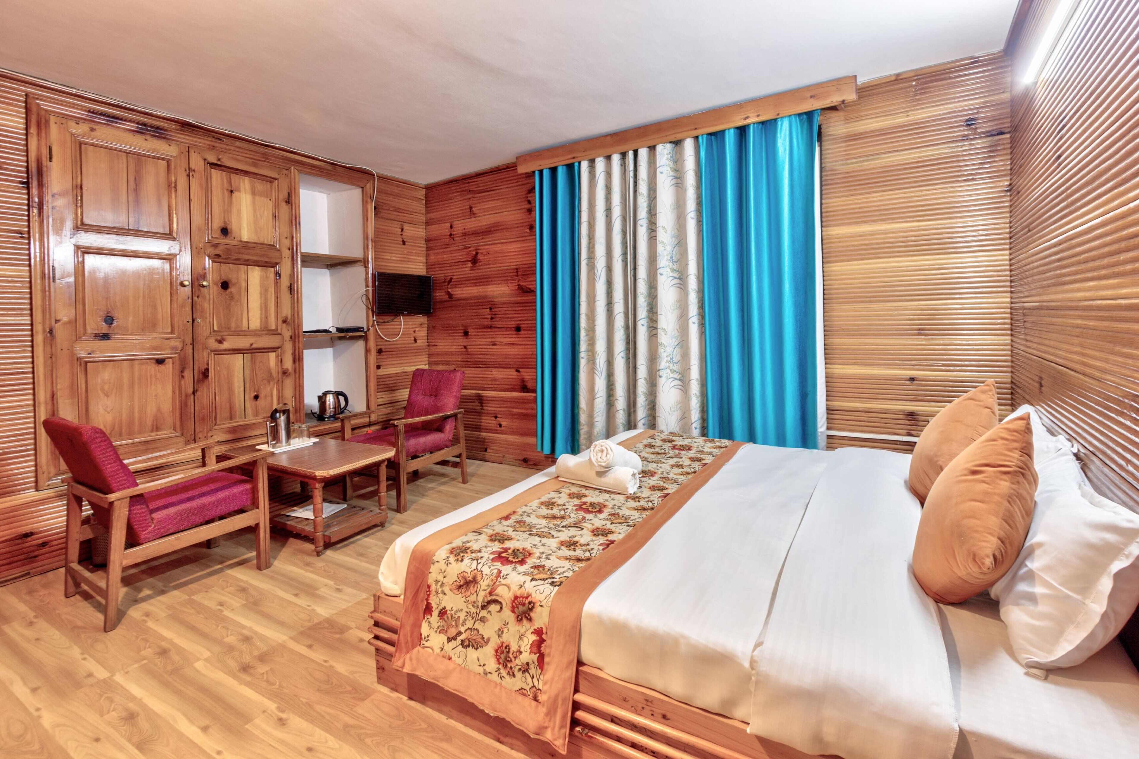 Deluxe Double Room | Free WiFi