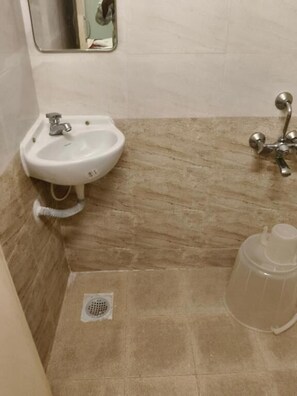Bathroom - SUNSHINE RESIDENCY (Chennai)