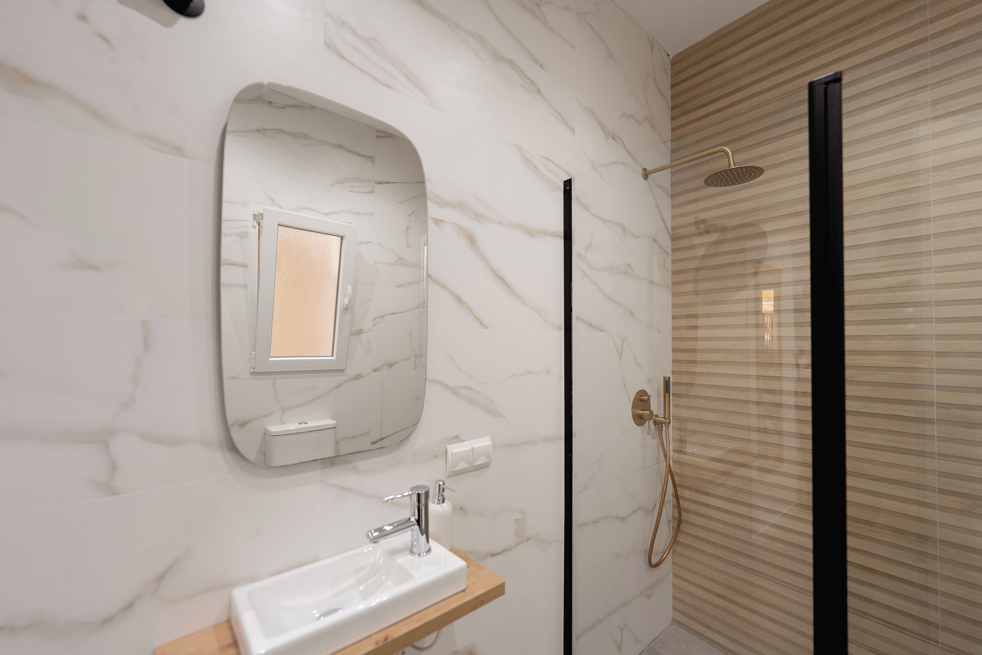 Comfort Apartment | Bathroom