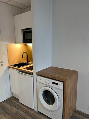 Private kitchen - Vrbo Property (Tours)