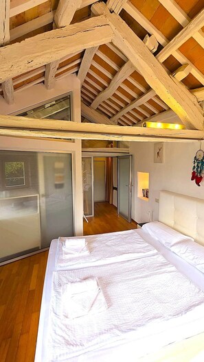 In-room safe, iron/ironing board, free WiFi, bed sheets - CROGO Casa Gradinje-Holiday Home-Istria-Motovun (Gradinje)