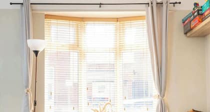 Central 2 BR Cosy House