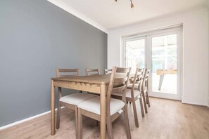 Dining - 5 BD - Large House Oadby (Leicester)