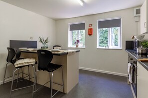 Single Room | Private kitchen - For Students Only - Park Court in Lincoln - Campus Accommodation (Lincoln)