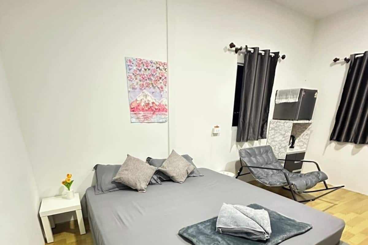 Classic Double Room, Smoking, Lake View | Free WiFi