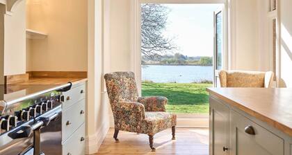 Host & Stay | Lavengro