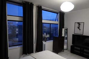2 bedrooms, iron/ironing board, free WiFi, bed sheets