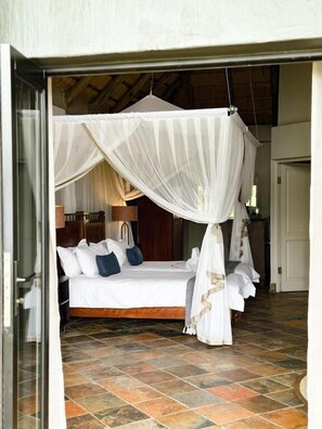 Luxury Double or Twin Room, Patio, Garden View | In-room safe, blackout curtains, free WiFi - Honeyguide Conservation Lodge (Mokopane)