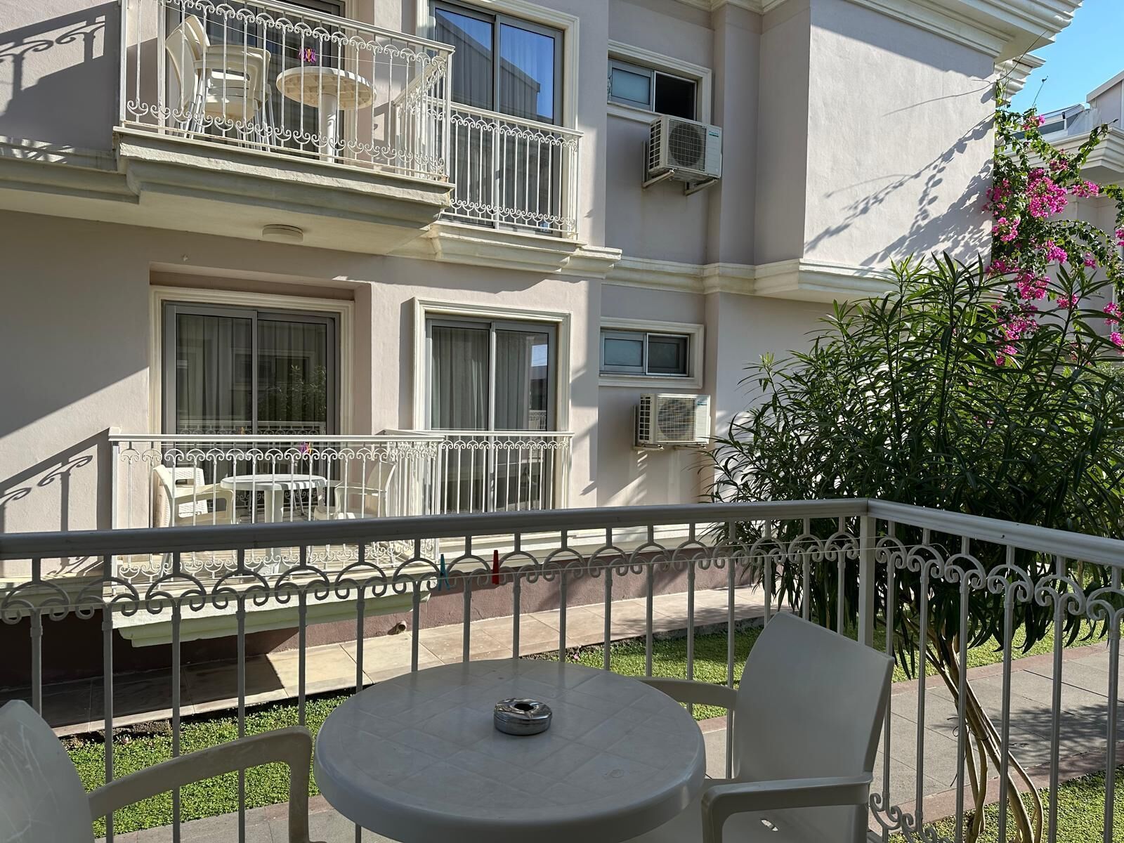 Standard Suite | Outdoor dining