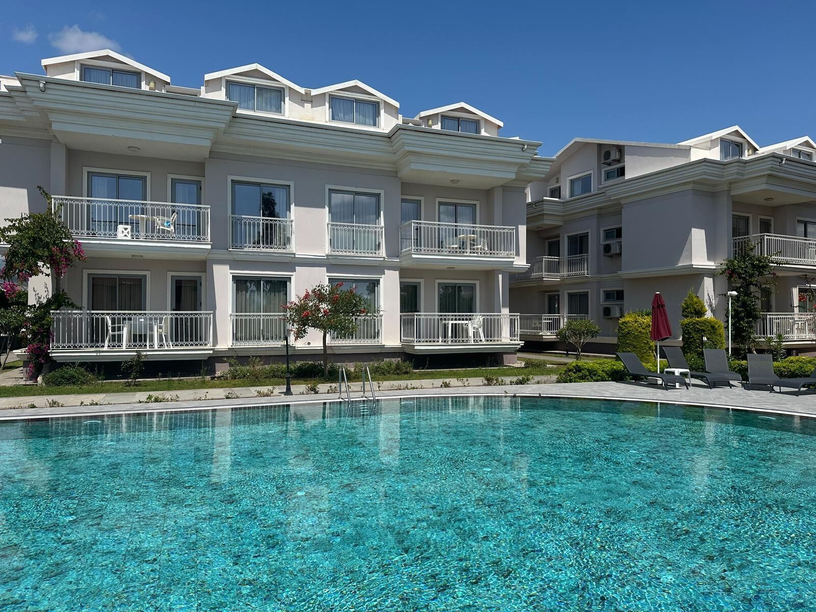 Seasonal outdoor pool