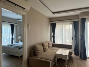 Ground Floor 1 Bedroom Suite | Wohnbereich
