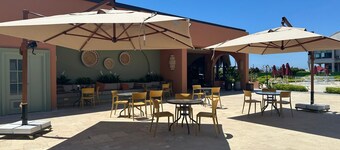 Karya Defne 海灘飯店