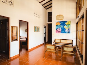 Interior - Casa Tortuga: Your Peaceful Coastal Hideaway at Playa El Coco (Playa El Coco, San Juan del Sur)