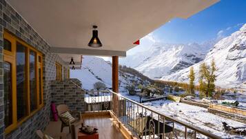 Premium Double Room, Balcony, Mountain View | Property grounds