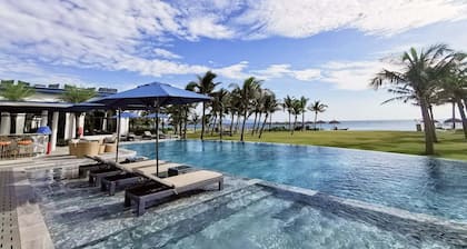 Wyndhoian Beachfront Villas