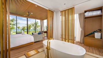 Royal Villa, 3 Bedrooms, Ocean View | Hypo-allergenic bedding, individually decorated, individually furnished