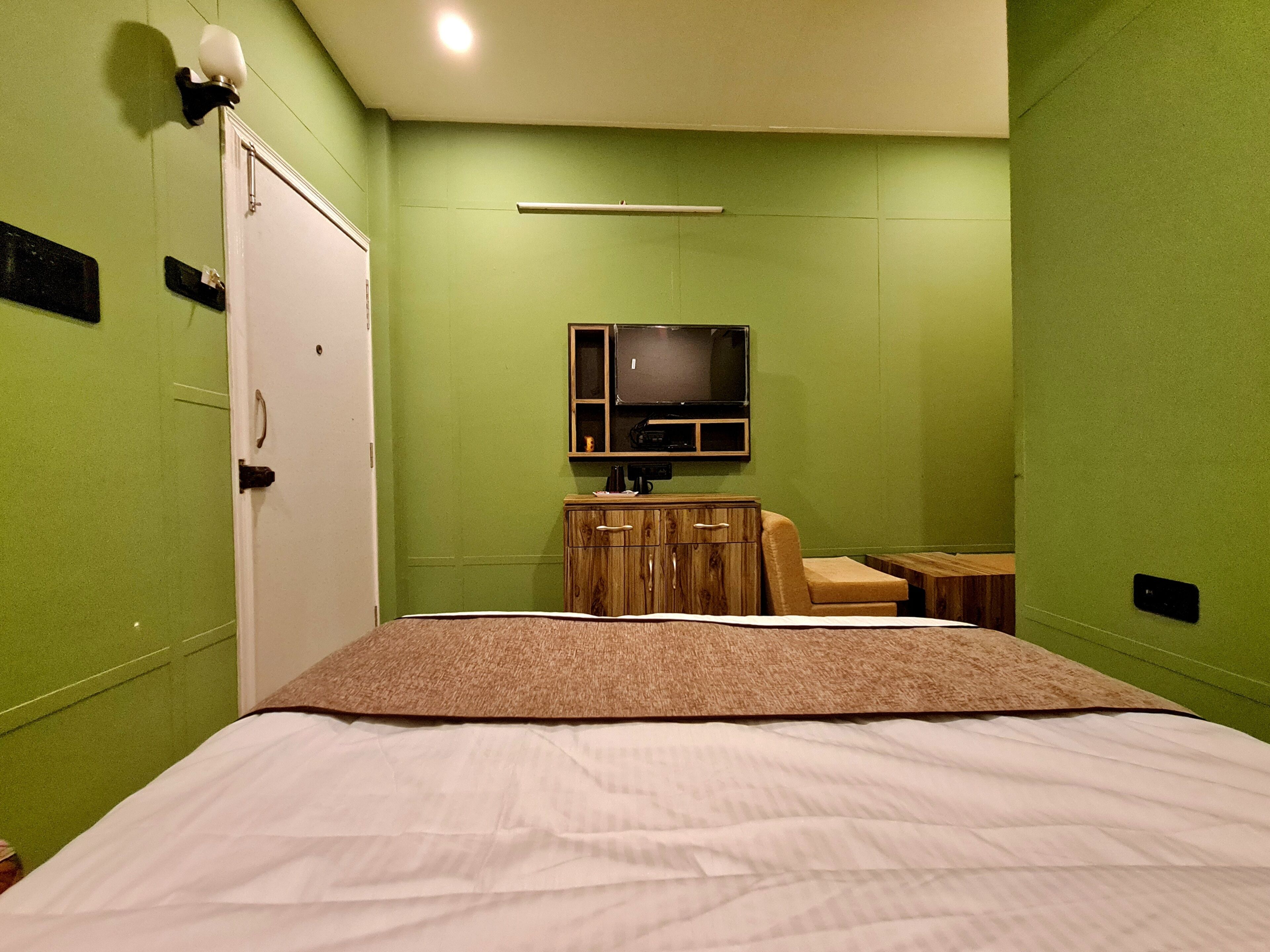 Kamar Double Superior | Meja kerja, ruang kerja ramah laptop, dan Wi-Fi gratis