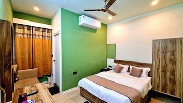 Kamar Double Superior | Meja kerja, ruang kerja ramah laptop, dan Wi-Fi gratis