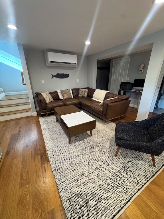 3br Townhome Near Gillette Stadium, Deck, Grill & Parking - Mansfield, MA