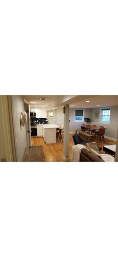     3BR Townhome Near Gillette Stadium,  Deck, Grill & Parking
