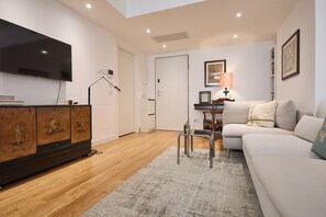 Living area - BRIGHT LUXURY APARTMENT (Milano)