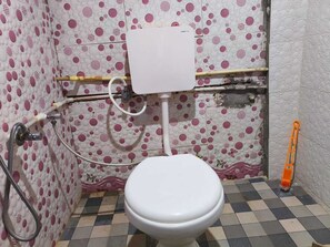 Ducha, toallas, jabón, shampoo