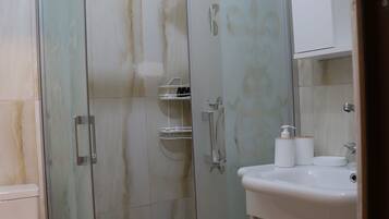 Double Room | Bathroom