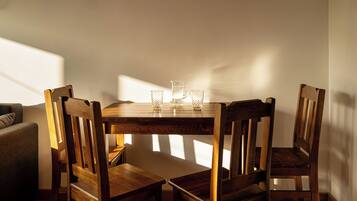 Apartment, Balcony | In-room dining