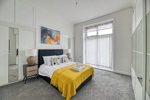 WiFi, bed sheets - Glendale House by Guestz (Lytham-St-Annes)