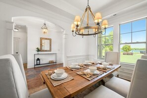 Dining - Kiser Island (Terrell)