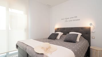 2 bedrooms, iron/ironing board, Internet, bed sheets