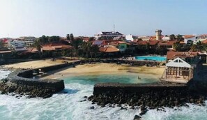 在海滩、沙滩毛巾