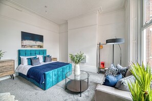 WiFi, bed sheets - Glendale House by Guestz (Lytham-St-Annes)