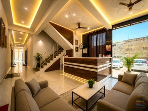 Lobby - Shri Leelavati Seva Sadan (Vrindavan)