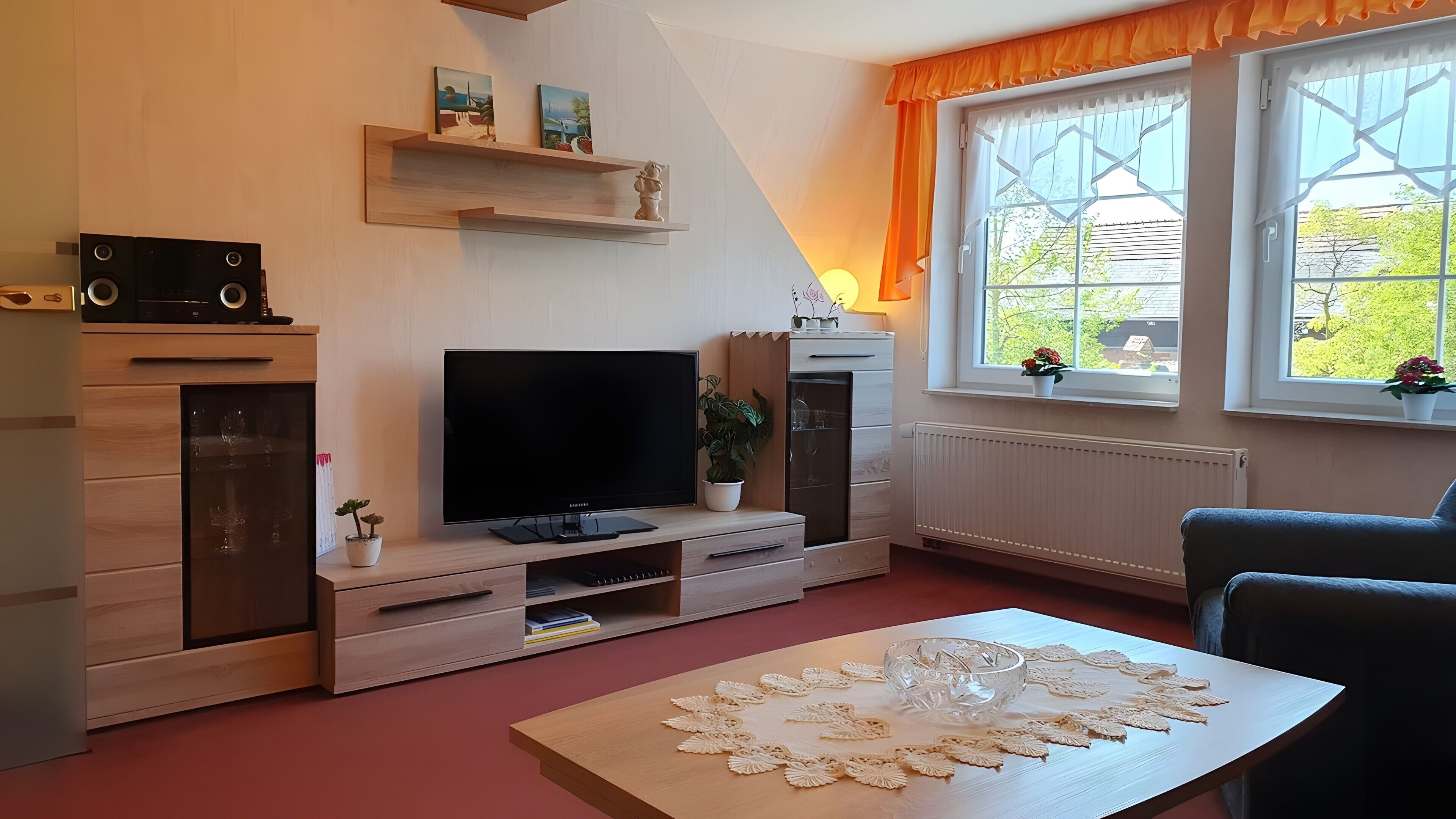 Tv, dvd-spelare och en stereo