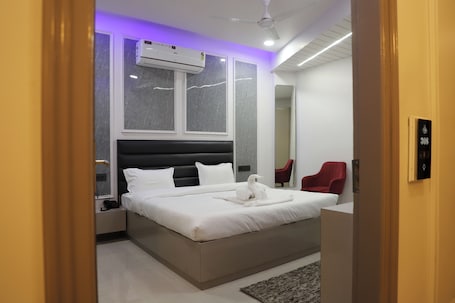 Deluxe Double Room. Hotel The 9s
