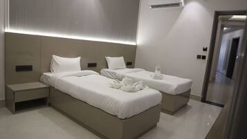 Quarto casal ou duplo superior, 1 cama de casal | Wi-Fi de cortesia