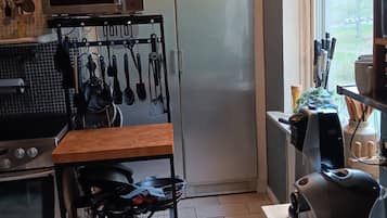 Shared Dormitory, 1 Bedroom | Private kitchen