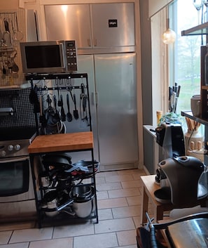 Shared Dormitory, 1 Bedroom | Private kitchen