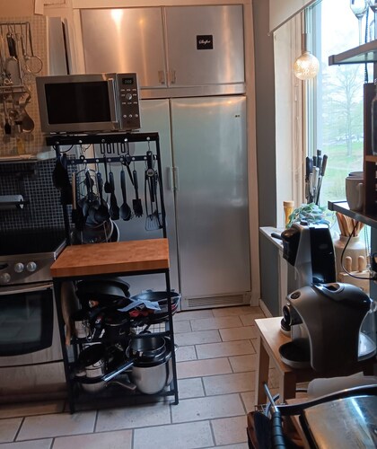 Room-room in Apartment Within Walking di