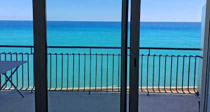 Paradis d'Azur: 1-bedroom apt facing the sea, a/c