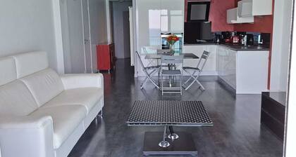 Paradis d'Azur: 1-bedroom apt facing the sea, a/c