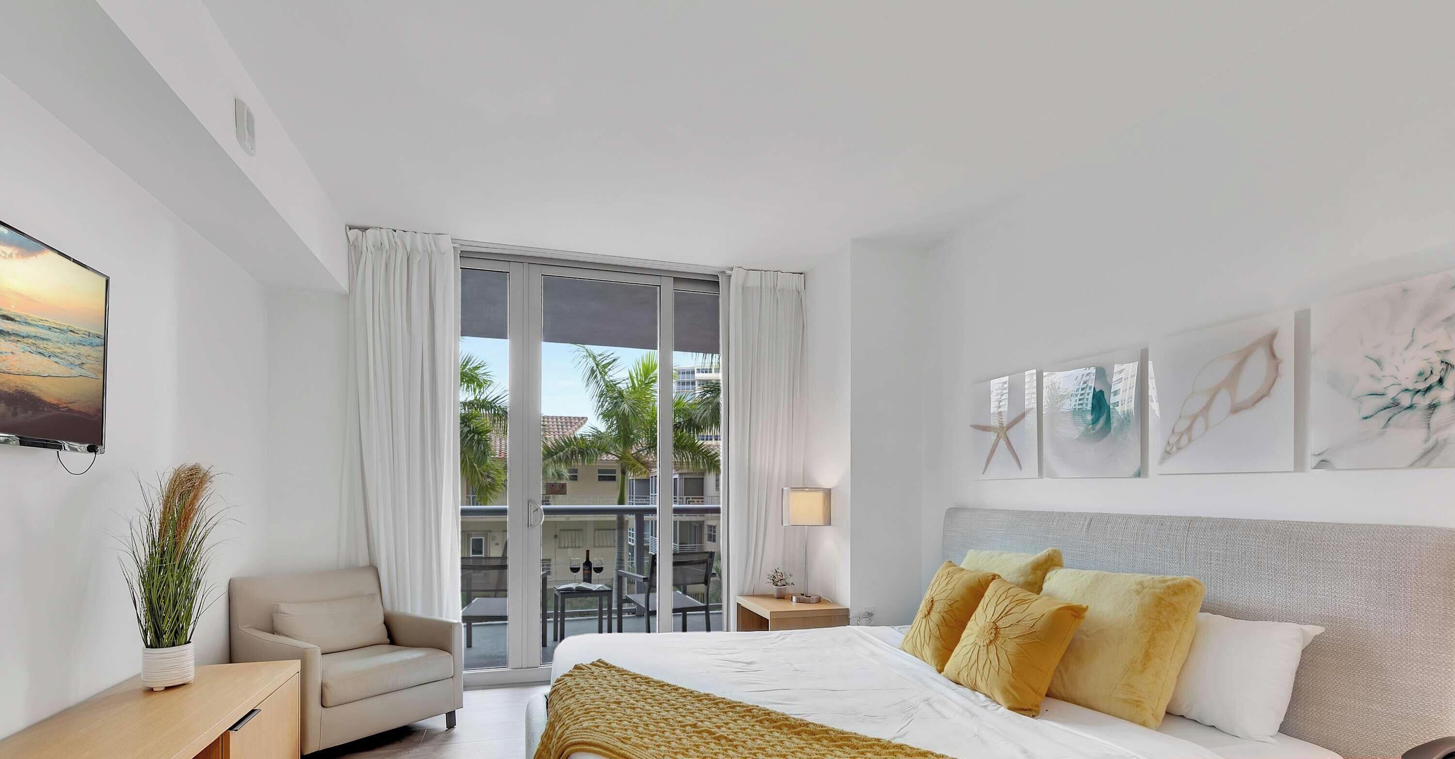 Desk, iron/ironing board, WiFi, bed sheets