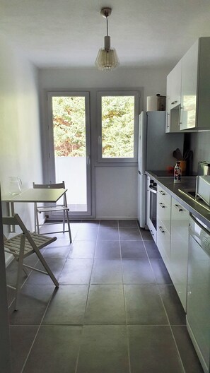 Private kitchen - Vrbo Property (Bayonne)