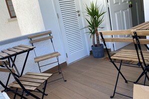 Outdoor dining - Cozy getaway at Obidos lagoon & ocean (Foz do Arelho)