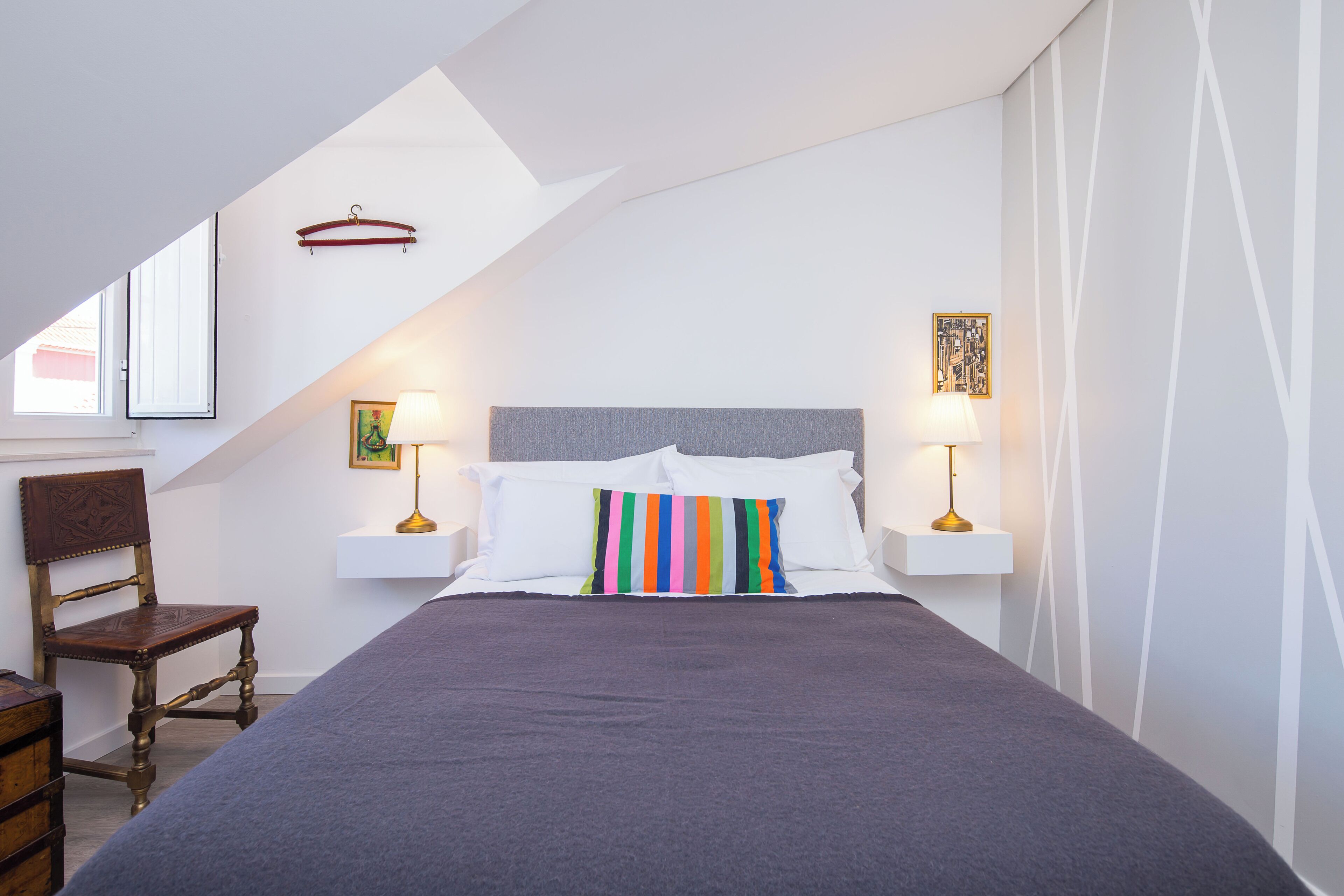 4th floor left with balcony - Varanda dos Golfinhos | Hypo-allergenic bedding, individually decorated, individually furnished